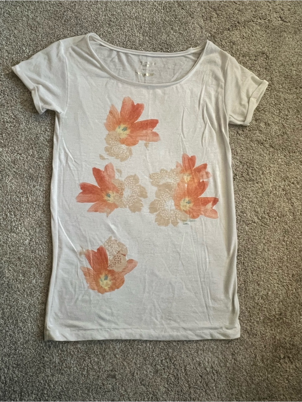 American Eagle Feather Light Y2K White Floral Scoop Neck Women’s Tee Size XS